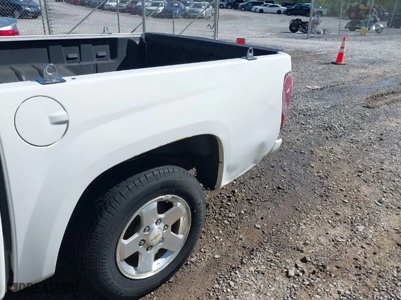 2009 Chevrolet Colorado LT w/1LT with VIN 1GCCS139798140777, listed as a IAAI auction lot 41993994 with 178,427 mi miles. Bid and sale history available at carsss.com. Image 6.