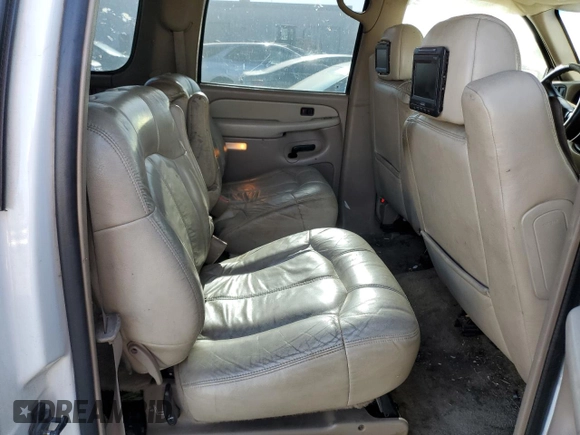 2002 Chevrolet Suburban LT with VIN 3GNEC16TX2G353355, listed as a Copart auction lot 68508734 with 0 mi miles and Clean Title. Bid and sale history available at carsss.com. Image 10.