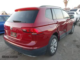 2018 Volkswagen Tiguan S with VIN 3VV1B7AX9JM068218, listed as a IAAI auction lot 41297391 with 41,143 mi miles. Bid and sale history available at carsss.com. Image 4.