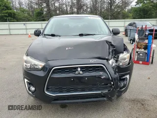 2015 Mitsubishi Outlander SE with VIN 4A4AP4AU2FE042103, listed as a Copart auction lot 64390925 with 48,369 mi miles and Salvage title. Bid and sale history available at DreamBid. Image 5.