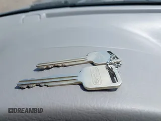 1994 Geo Metro z VIN 2C1MR2467R6760543, wystawiony jako IAAI lot #42439216 z przebiegiem 295 801 mil mil oraz . Historia ofert i sprzedaży dostępna na DreamBid. Obrazek 11.