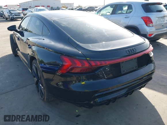 2024 Audi e-tron GT Prestige z VIN WAUEJBFW6R7002606, wystawiony jako IAAI lot #41797047 z przebiegiem 6 184 mil mil oraz . Historia ofert i sprzedaży dostępna na DreamBid. Obrazek 3.