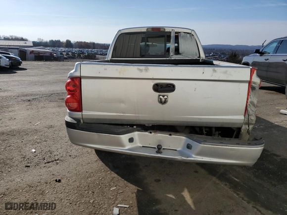 2006 Dodge Dakota SLT with VIN 1D7HE48KX6S505693, listed as a Copart auction lot 80316214 with 221,637 mi miles and Salvage Title. Bid and sale history available at carsss.com. Image 6.