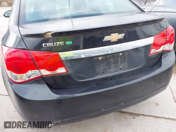 2014 Chevrolet Cruze LS with VIN 1G1PA5SH1E7326487, listed as a IAAI auction lot 42111515 with 126,685 mi miles and . Bid and sale history available at DreamBid. Image 6.