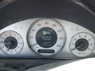 2007 Mercedes-Benz CLK 550 z VIN WDBTK72F07T079596, wystawiony jako IAAI lot #42140223 z przebiegiem 131 683 mil mil oraz . Historia ofert i sprzedaży dostępna na DreamBid. Obrazek 7.
