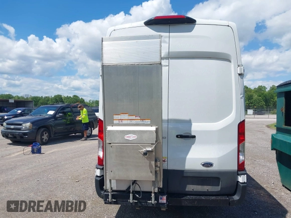 2021 Ford Transit Cargo z VIN 1FTBF4X81MKA80705, wystawiony jako IAAI lot #41929575 z przebiegiem Nie podano mil oraz . Historia ofert i sprzedaży dostępna na DreamBid. Obrazek 15.