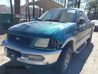 1997 Ford F-150 XL with VIN 1FTDX1860VNA37152, listed as a IAAI auction lot 41713372 with 200,777 mi miles. Bid and sale history available at carsss.com. Image 6.