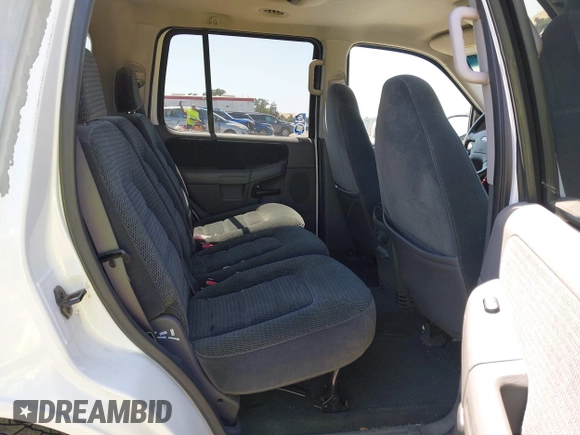 2002 Ford Explorer XLT with VIN 1FMZU73E52ZA40029, listed as a IAAI auction lot 42370340 with 119,651 mi miles and . Bid and sale history available at DreamBid. Image 8.