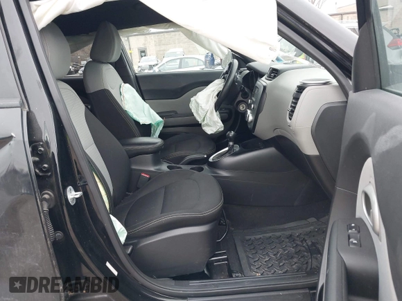 2016 Kia Soul + with VIN KNDJP3A50G7343758, listed as a IAAI auction lot 41908741 with 62,000 mi miles. Bid and sale history available at carsss.com. Image 5.