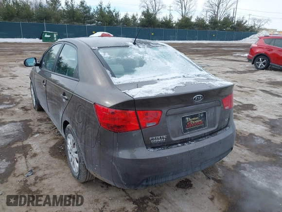 2013 Kia Forte EX with VIN KNAFU4A24D5730361, listed as a IAAI auction lot 41579457 with 89,832 mi miles. Bid and sale history available at carsss.com. Image 3.