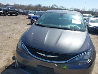 2018 Chrysler Pacifica Touring with VIN 2C4RC1DG5JR148681, listed as a IAAI auction lot 41716394 with 178,645 mi miles and . Bid and sale history available at DreamBid. Image 12.