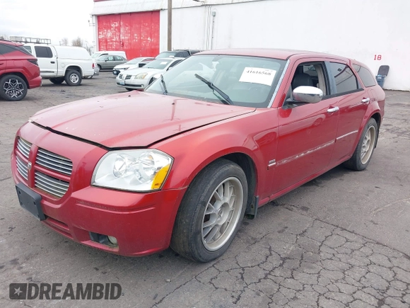 2005 Dodge Magnum RT with VIN 2D8GV58235H586913, listed as a IAAI auction lot 41616568 with 151,682 mi miles. Bid and sale history available at carsss.com. Image 2.