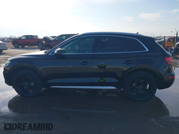 2019 Audi Q5 Premium Plus with VIN WA1BNAFY9K2073043, listed as a IAAI auction lot 41580814 with 45,225 mi miles. Bid and sale history available at carsss.com. Image 14.