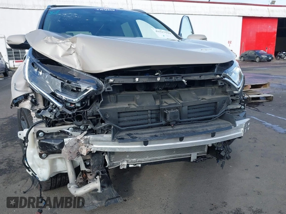 2017 Honda CR-V Touring with VIN 5J6RW2H99HL002127, listed as a IAAI auction lot 41517919 with 18,367 mi miles. Bid and sale history available at carsss.com. Image 6.