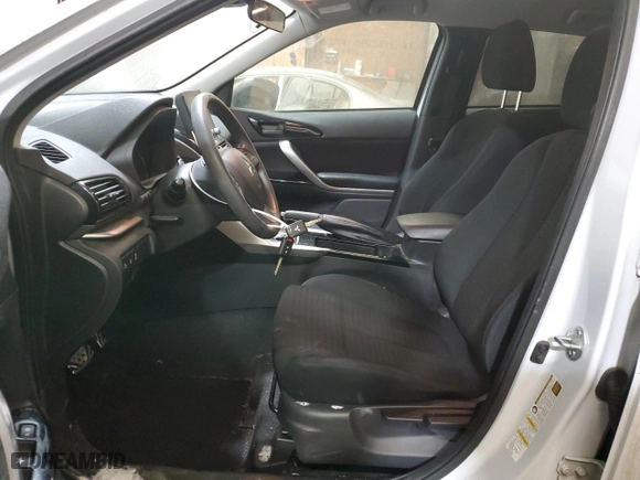 2022 Mitsubishi Eclipse Cross LE with VIN JA4ATVAA4NZ001262, listed as a Copart auction lot 46250715 with 31,800 mi miles and Salvage Title. Bid and sale history available at carsss.com. Image 7.