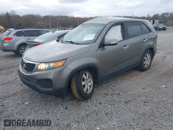 2012 Kia Sorento LX with VIN 5XYKT3A18CG194431, listed as a IAAI auction lot 41802901 with 221,812 mi miles. Bid and sale history available at carsss.com. Image 2.
