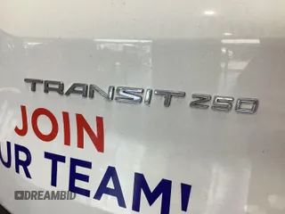 2020 Ford Transit Cargo z VIN 1FTBR1Y8XLKB06141, wystawiony jako IAAI lot #42642640 z przebiegiem 123 417 mil mil oraz . Historia ofert i sprzedaży dostępna na DreamBid. Obrazek 6.