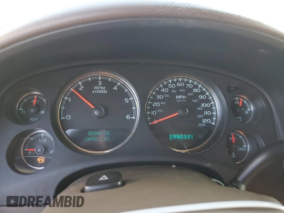 2008 GMC Yukon SLT 4SA z VIN 1GKFK13028J192313, wystawiony jako Copart lot #89207235 z przebiegiem 240 812 mil mil oraz Szkoda całkowita • Salvage title. Historia ofert i sprzedaży dostępna na DreamBid. Obrazek 9.