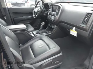 2022 GMC Canyon 4WD AT4 with VIN 1GTG6FEN0N1249453, listed as a IAAI auction lot 41513689 with 44,285 mi miles and . Bid and sale history available at carsss.com. Image 5.