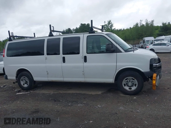 2016 Chevrolet Express Passenger LT with VIN 1GAZGPFG7G1268122, listed as a IAAI auction lot 42306158 with 252,049 mi miles and . Bid and sale history available at DreamBid. Image 13.