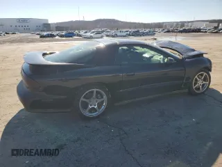 2001 Pontiac Firebird Formula with VIN 2G2FV22GX12107045, listed as a Copart auction lot 88646235 with 165,488 mi miles and Salvage Title. Bid and sale history available at carsss.com. Image 3.