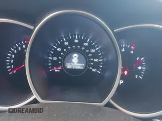 2015 Kia Optima LX z VIN KNAGM4A79F5528215, wystawiony jako IAAI lot #42317163 z przebiegiem 215 395 mil mil oraz . Historia ofert i sprzedaży dostępna na DreamBid. Obrazek 7.