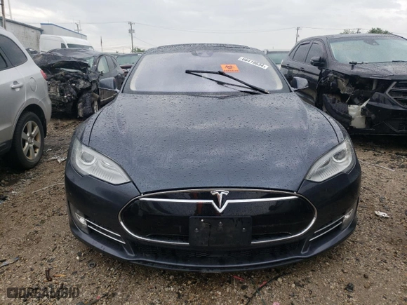 2014 Tesla Model S P85D with VIN 5YJSA1H25EFP62654, listed as a Copart auction lot 66419634 with 0 mi miles and Salvage Title. Bid and sale history available at carsss.com. Image 5.