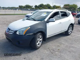 2011 Nissan Rogue SV z VIN JN8AS5MT8BW172782, wystawiony jako IAAI lot #42005682 z przebiegiem 178 755 mil mil oraz . Historia ofert i sprzedaży dostępna na DreamBid. Obrazek 2.