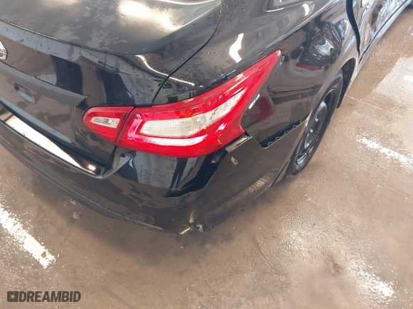2017 Nissan Altima 2.5 SR with VIN 1N4AL3AP8HC243368, listed as a IAAI auction lot 41658246 with 132,481 mi miles. Bid and sale history available at carsss.com. Image 19.