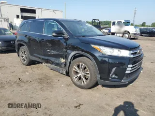 2019 Toyota Highlander LE with VIN 5TDBZRFH3KS963555, listed as a Copart auction lot 62294815 with 64,965 mi miles and Salvage title. Bid and sale history available at DreamBid. Image 4.