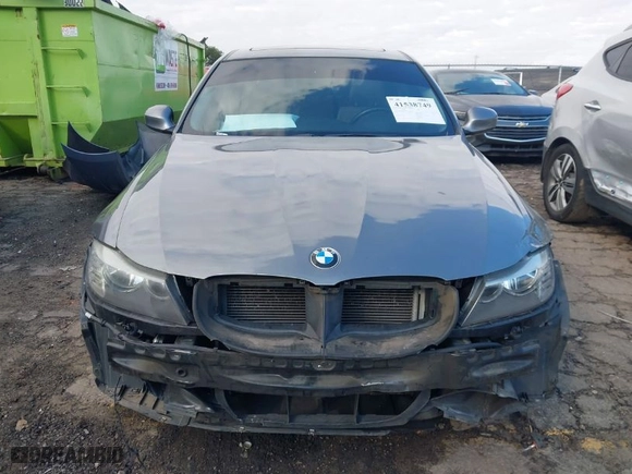 2011 BMW 3 Series 328i xDrive with VIN WBAPK5G58BNN80818, listed as a IAAI auction lot 41538749 with 137,936 mi miles. Bid and sale history available at carsss.com. Image 12.