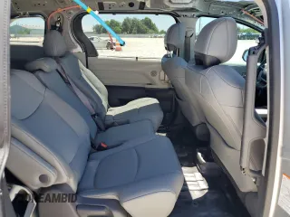 2021 Toyota Sienna XLE with VIN 5TDYRKEC0MS068583, listed as a Copart auction lot 53521605 with 66,162 mi miles and Salvage title. Bid and sale history available at DreamBid. Image 11.