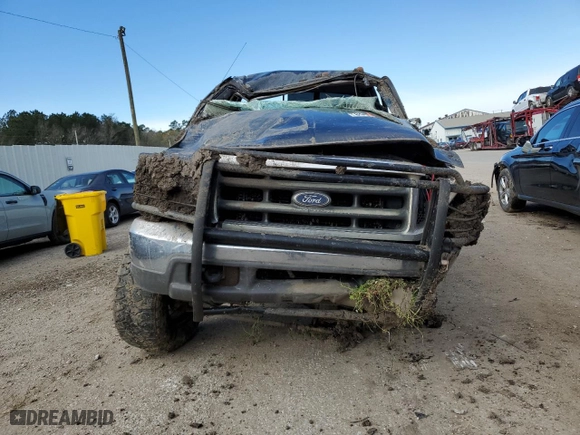 1999 Ford Super Duty F-250 XL with VIN 1FTNX21F3XEB75792, listed as a Copart auction lot 89008915 with 0 mi miles and Salvage Title. Bid and sale history available at carsss.com. Image 5.