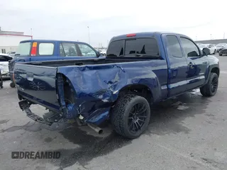 2006 Toyota Tacoma z VIN 5TETX22N46Z260973, wystawiony jako IAAI lot #42194711 z przebiegiem 108 638 mil mil oraz . Historia ofert i sprzedaży dostępna na DreamBid. Obrazek 4.