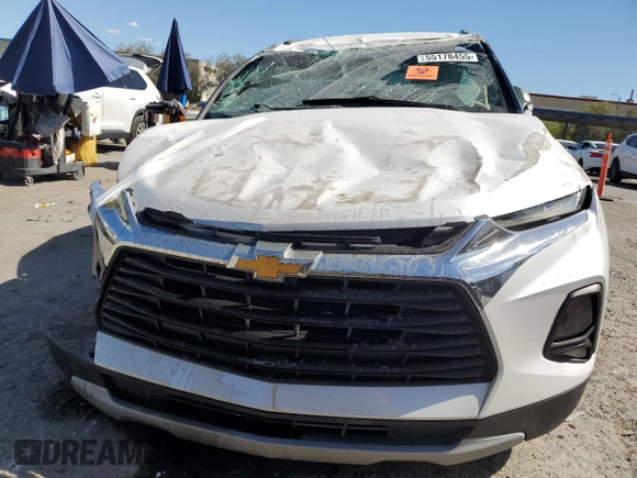 2020 Chevrolet Blazer LT z VIN 3GNKBCRS8LS702225, wystawiony jako Copart lot #55178455 z przebiegiem Nie podano mil oraz Szkoda całkowita • Salvage title. Historia ofert i sprzedaży dostępna na DreamBid. Obrazek 5.