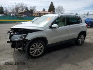 2016 Volkswagen Tiguan SEL z VIN WVGBV7AX9GW586554, wystawiony jako Copart lot #49717225 z przebiegiem 98 170 mil mil oraz Szkoda całkowita • Salvage title. Historia ofert i sprzedaży dostępna na DreamBid. Obrazek 1.