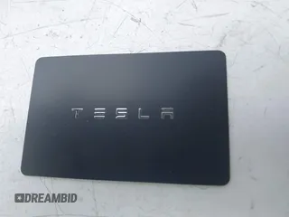 2018 Tesla Model 3 Long Range Battery z VIN 5YJ3E1EA8JF162130, wystawiony jako IAAI lot #41933015 z przebiegiem 50 081 mil mil oraz . Historia ofert i sprzedaży dostępna na DreamBid. Obrazek 11.