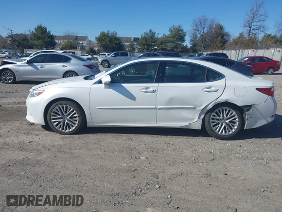 2013 Lexus ES 4dr Sdn with VIN JTHBK1GGXD2077804, listed as a IAAI auction lot 41748571 with 88,000 mi miles. Bid and sale history available at carsss.com. Image 14.