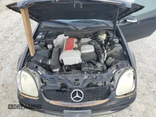 2002 Mercedes-Benz SLK-Class 2.3L Kompressor with VIN WDBKK49F22F259458, listed as a Copart auction lot 68822214 with 178,005 mi miles and Non Repairable. Bid and sale history available at carsss.com. Image 11.