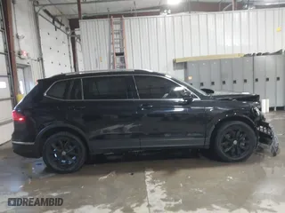 2022 Volkswagen Tiguan SE with VIN 3VV2B7AX1NM112240, listed as a IAAI auction lot 41363279 with 208,771 mi miles. Bid and sale history available at carsss.com. Image 14.