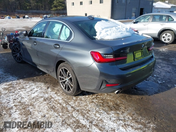 2021 BMW 3 Series 330i xDrive with VIN 3MW5R7J02M8C21224, listed as a IAAI auction lot 41387217 with 22,540 mi miles. Bid and sale history available at carsss.com. Image 3.