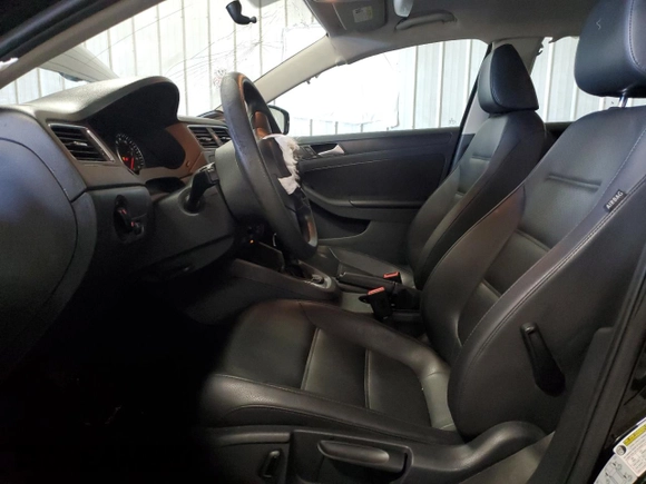 2014 Volkswagen Jetta Sedan SE w/Connectivity with VIN 3VWD07AJ9EM397338, listed as a Copart auction lot 87020844 with 140,178 mi miles and Non Repairable. Bid and sale history available at carsss.com. Image 7.