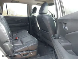 2017 Honda Pilot EX-L with VIN 5FNYF5H58HB044131, listed as a IAAI auction lot 41843395 with 122,311 mi miles. Bid and sale history available at carsss.com. Image 8.