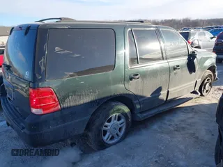 2004 Ford Expedition Special Service with VIN 1FMRU15W14LA12589, listed as a IAAI auction lot 41363469 with 210,280 mi miles. Bid and sale history available at carsss.com. Image 4.