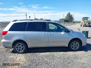 2004 Toyota Sienna LE with VIN 5TDBA23C64S006444, listed as a IAAI auction lot 41885031 with 204,845 mi miles. Bid and sale history available at carsss.com. Image 13.