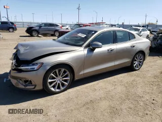 2020 Volvo S60 Momentum with VIN 7JRA22TK1LG060177, listed as a Copart auction lot 47666584 with 28,520 mi miles. Bid and sale history available at carsss.com. Image 1.