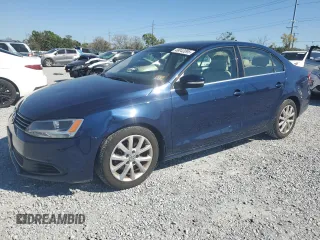 2013 Volkswagen Jetta Sedan SE with VIN 3VWDP7AJ4DM448271, listed as a Copart auction lot 49042095 with 103,210 mi miles and Salvage Title. Bid and sale history available at carsss.com. Image 1.
