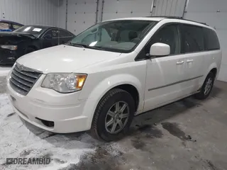 2010 Chrysler Town & Country Touring with VIN 2A4RR5D15AR114946, listed as a IAAI auction lot 42001471 with 222,299 mi miles. Bid and sale history available at carsss.com. Image 17.