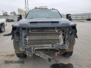 2020 GMC Sierra 2500HD AT4 z VIN 1GT49PEY1LF185174, wystawiony jako Copart lot #86486144 z przebiegiem 115 685 mil mil oraz Szkoda całkowita • Salvage title. Historia ofert i sprzedaży dostępna na DreamBid. Obrazek 5.