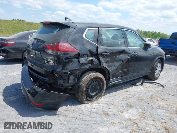 2020 Nissan Rogue S z VIN 5N1AT2MT0LC815714, wystawiony jako IAAI lot #41641242 z przebiegiem 85 295 mil mil oraz . Historia ofert i sprzedaży dostępna na DreamBid. Obrazek 4.
